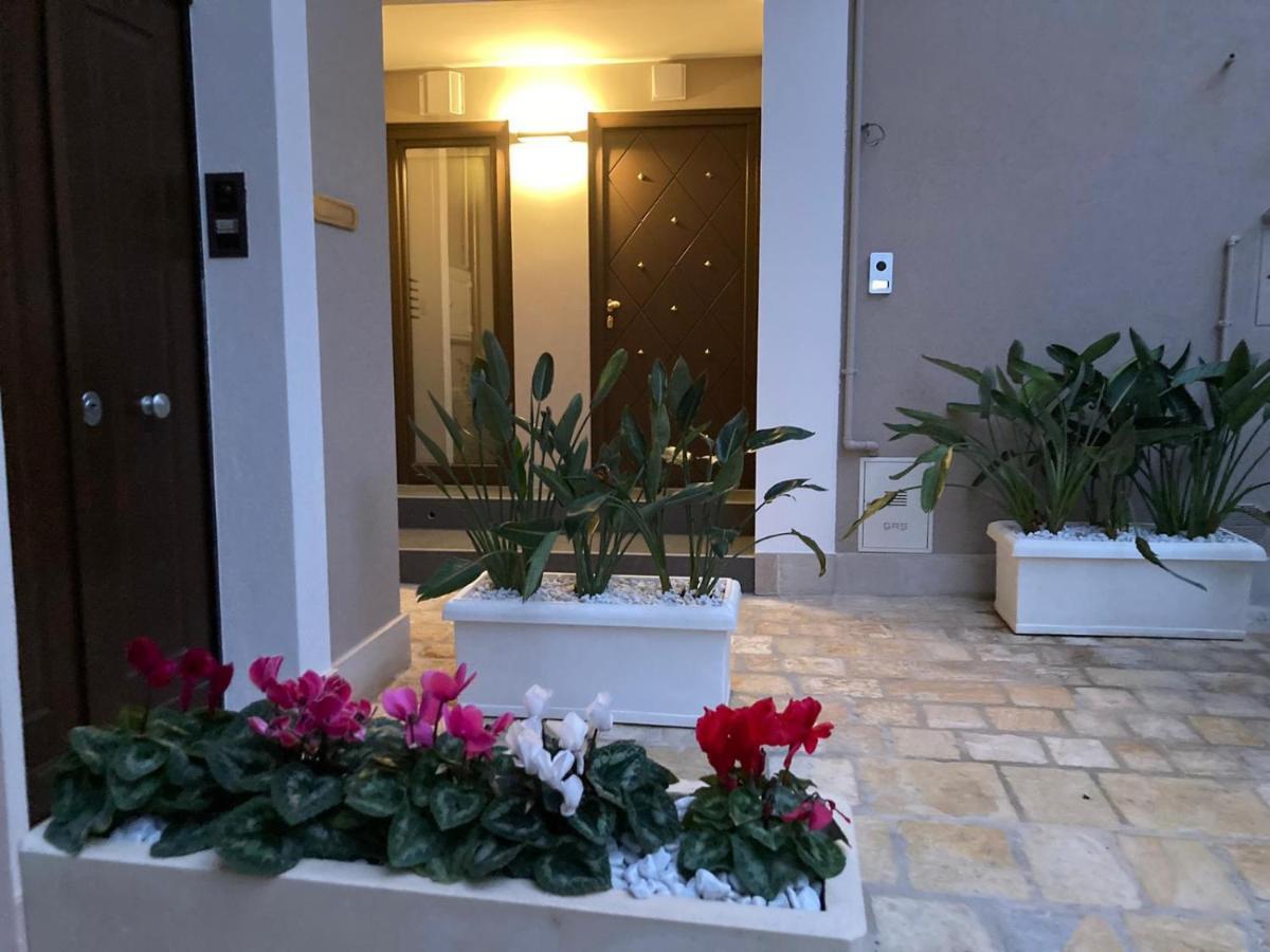 Suite & Spa Via Veneto โมโนโปลี ภายนอก รูปภาพ
