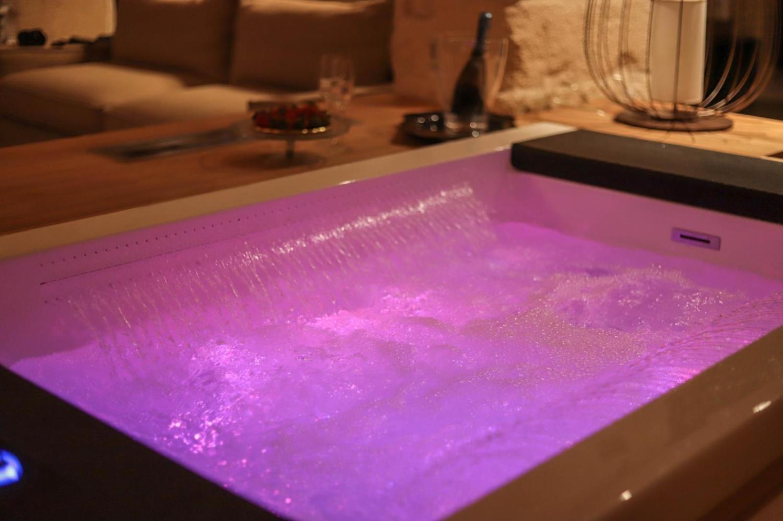 Suite & Spa Via Veneto โมโนโปลี ภายนอก รูปภาพ